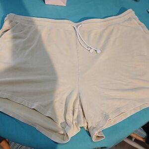 Old Navy Draw String Yellow Shorts Plus Size 3X